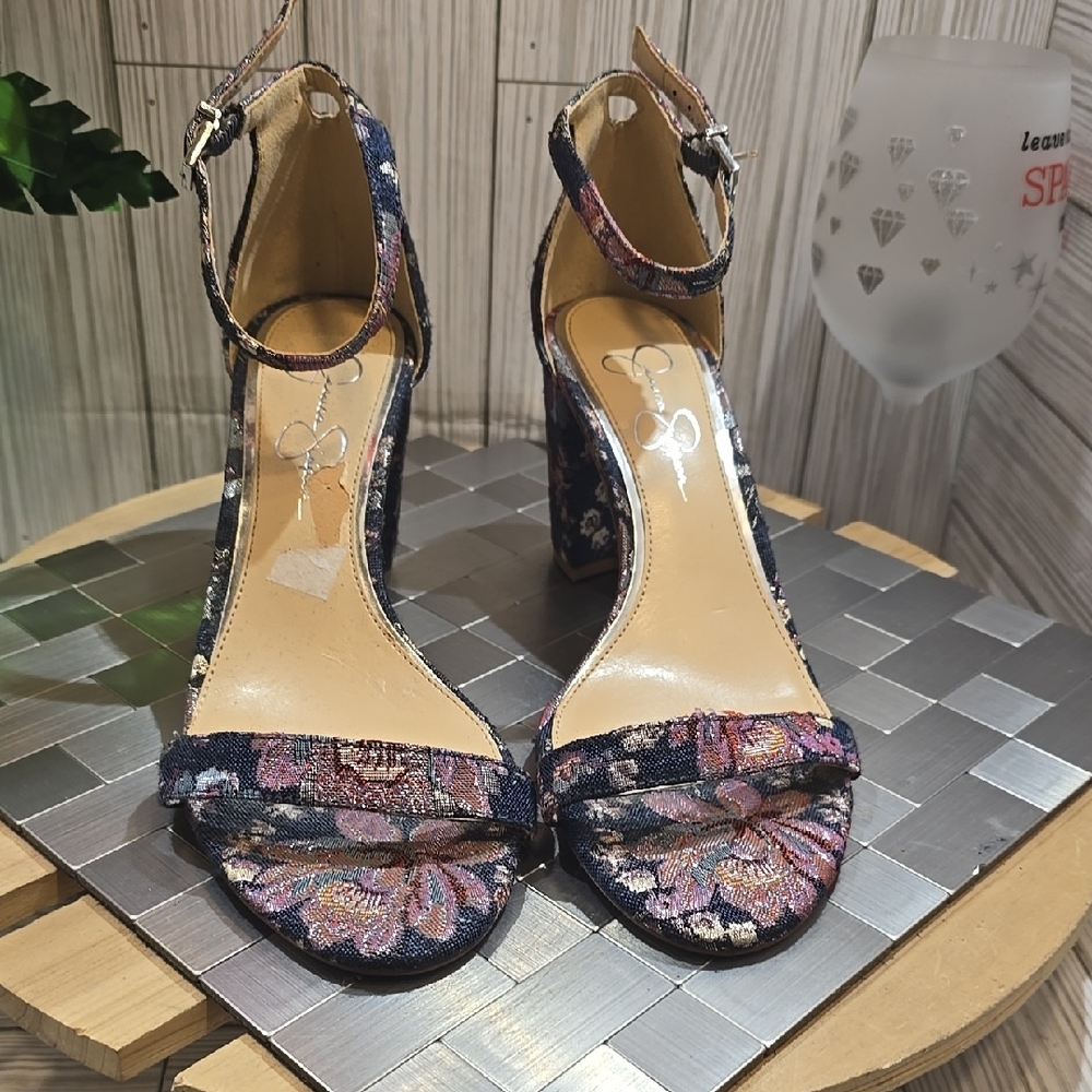 Floral Ankle Strap Block Heel Sandals‎ - Picture 2 of 12